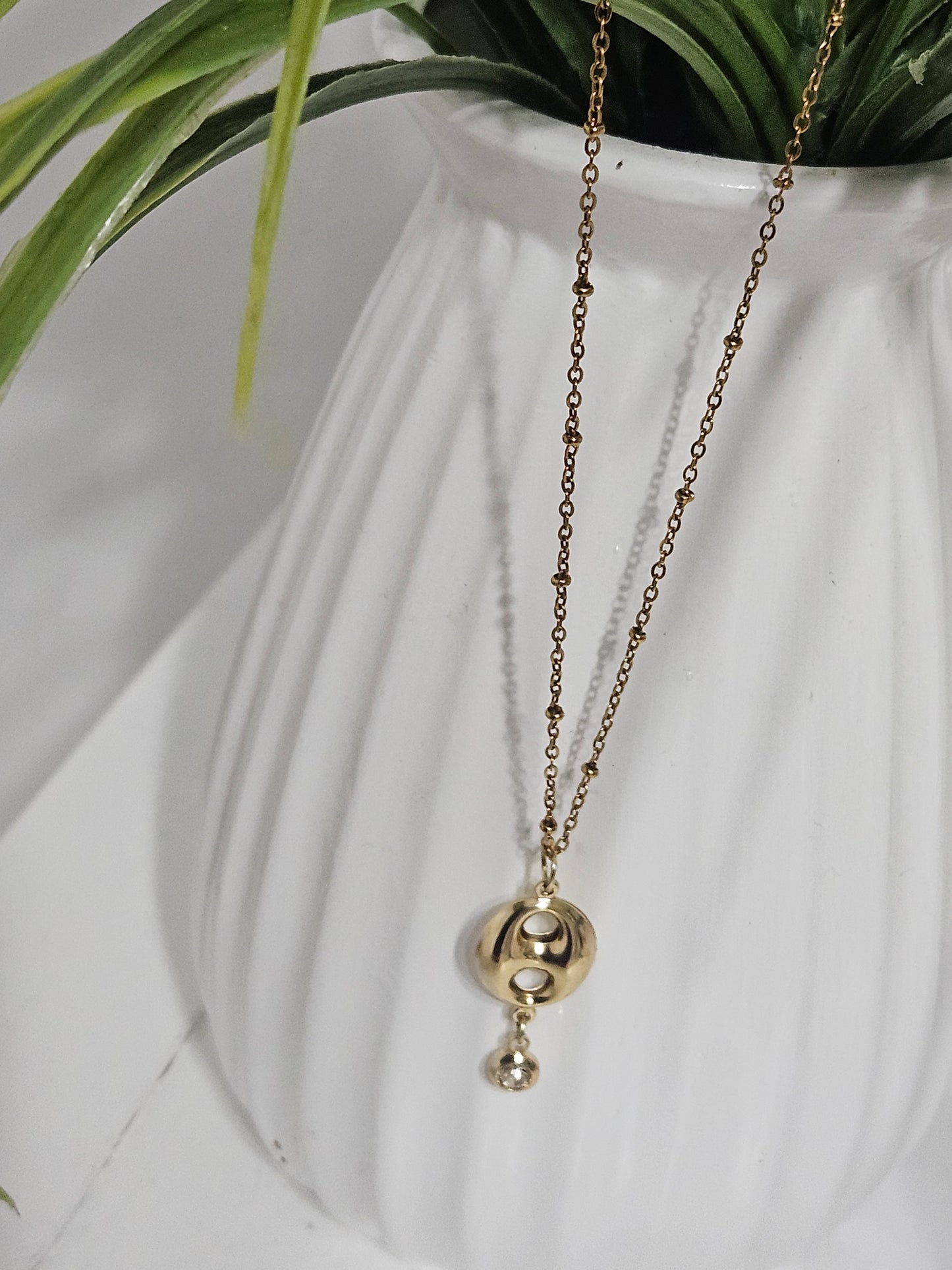 AZRA NECKLACE