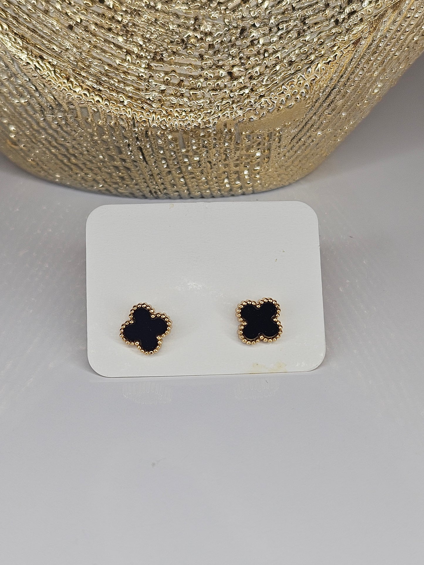 Trebol Black Earrings