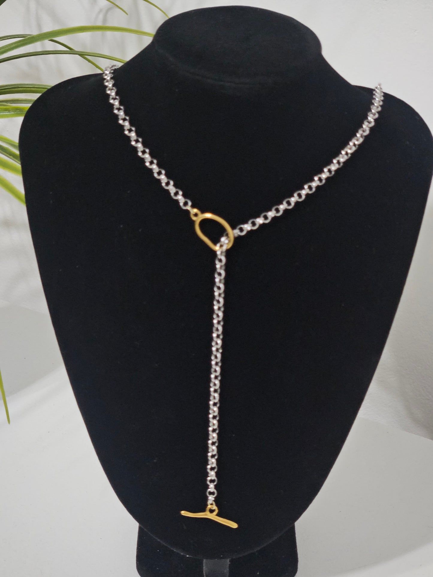 Varona Necklace