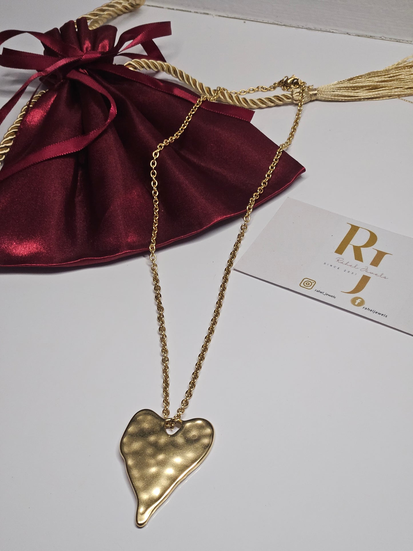 ARY NECKLACE