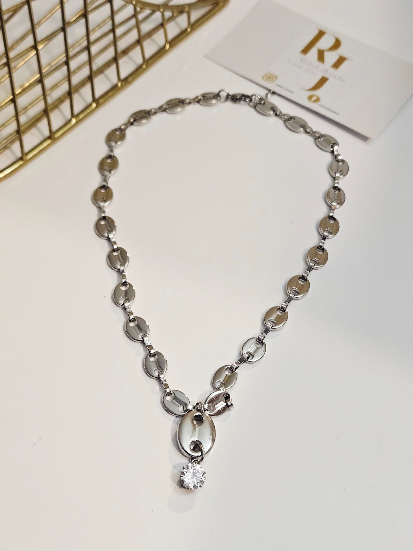 AVA NECKLACE