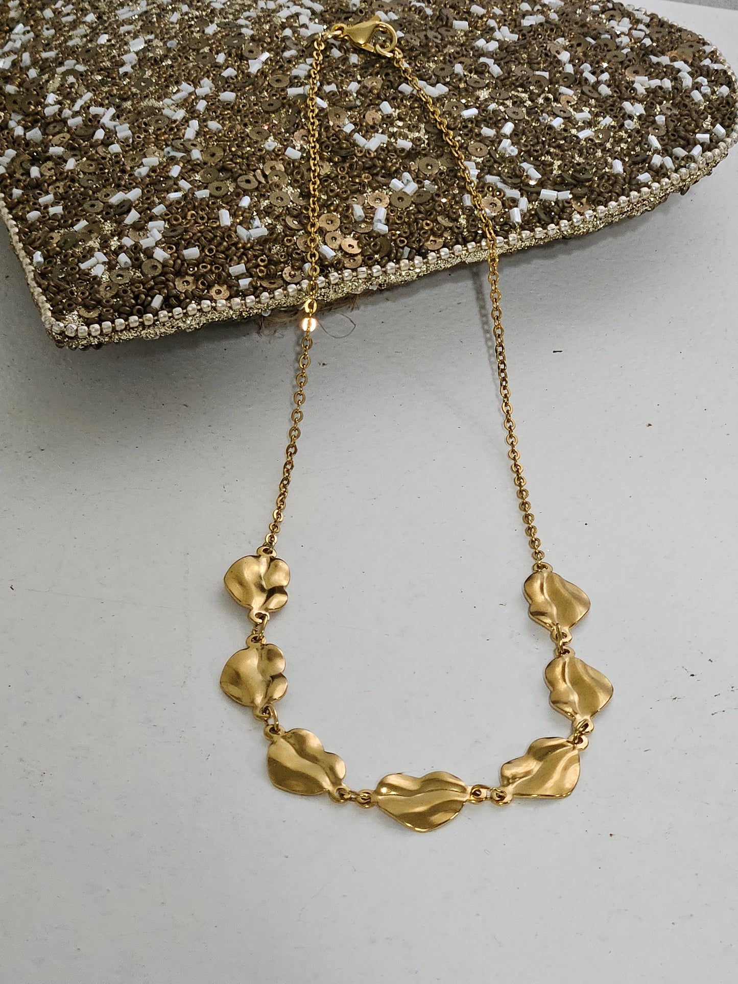 ARY NECKLACE