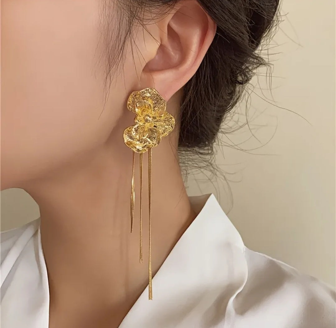 Xamy Gold Earrings