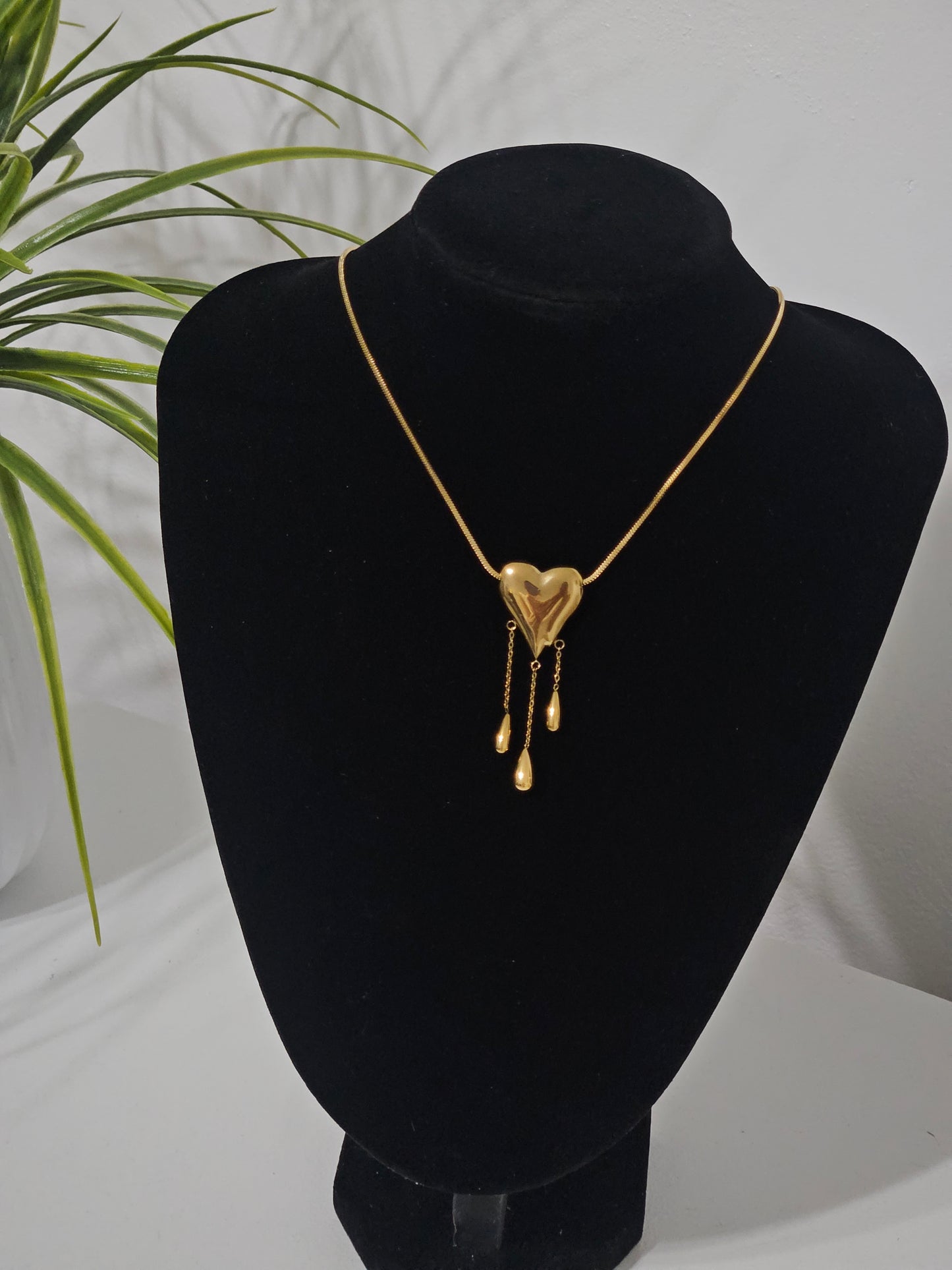 HELENA NECKLACE