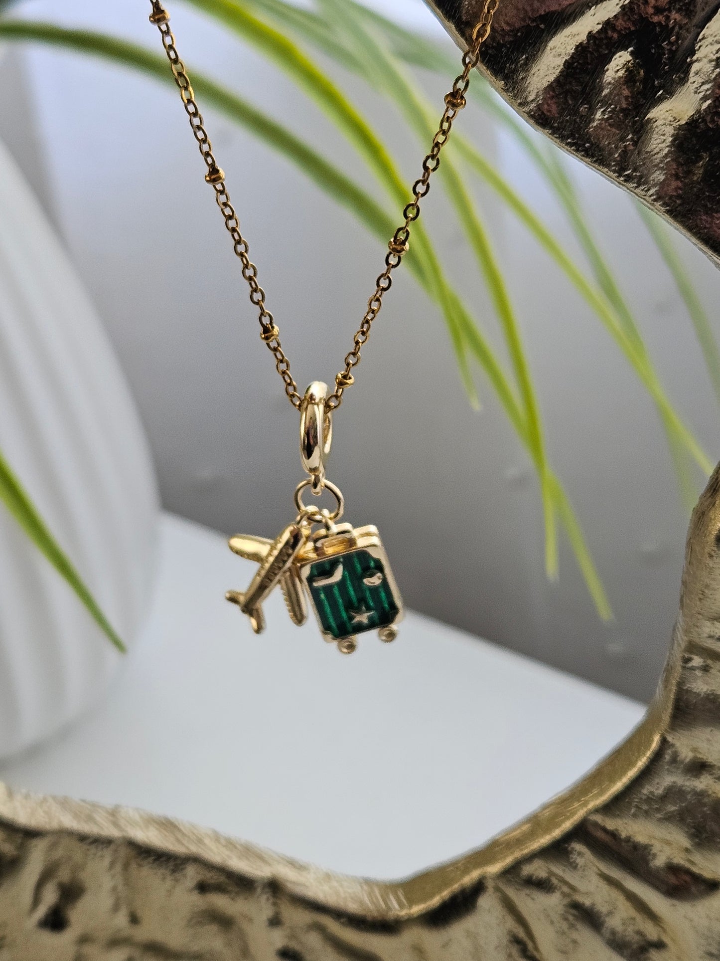 Viajera Necklace