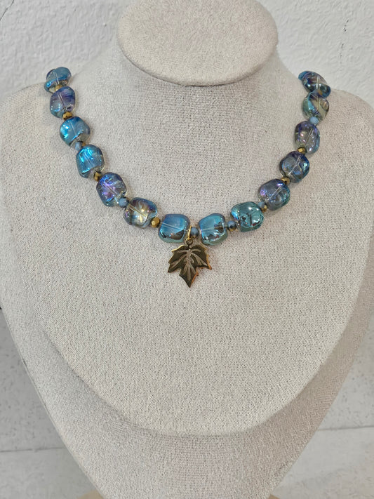 APRIL BLUE CRISTAL  Necklace