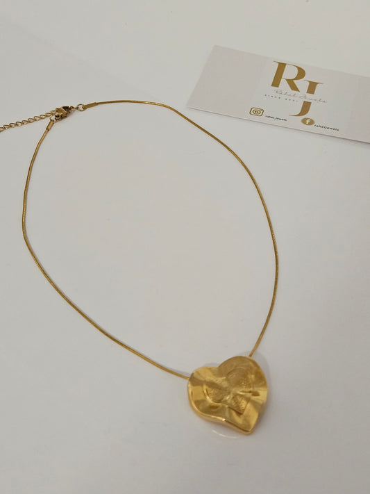 Mía Heart Necklace