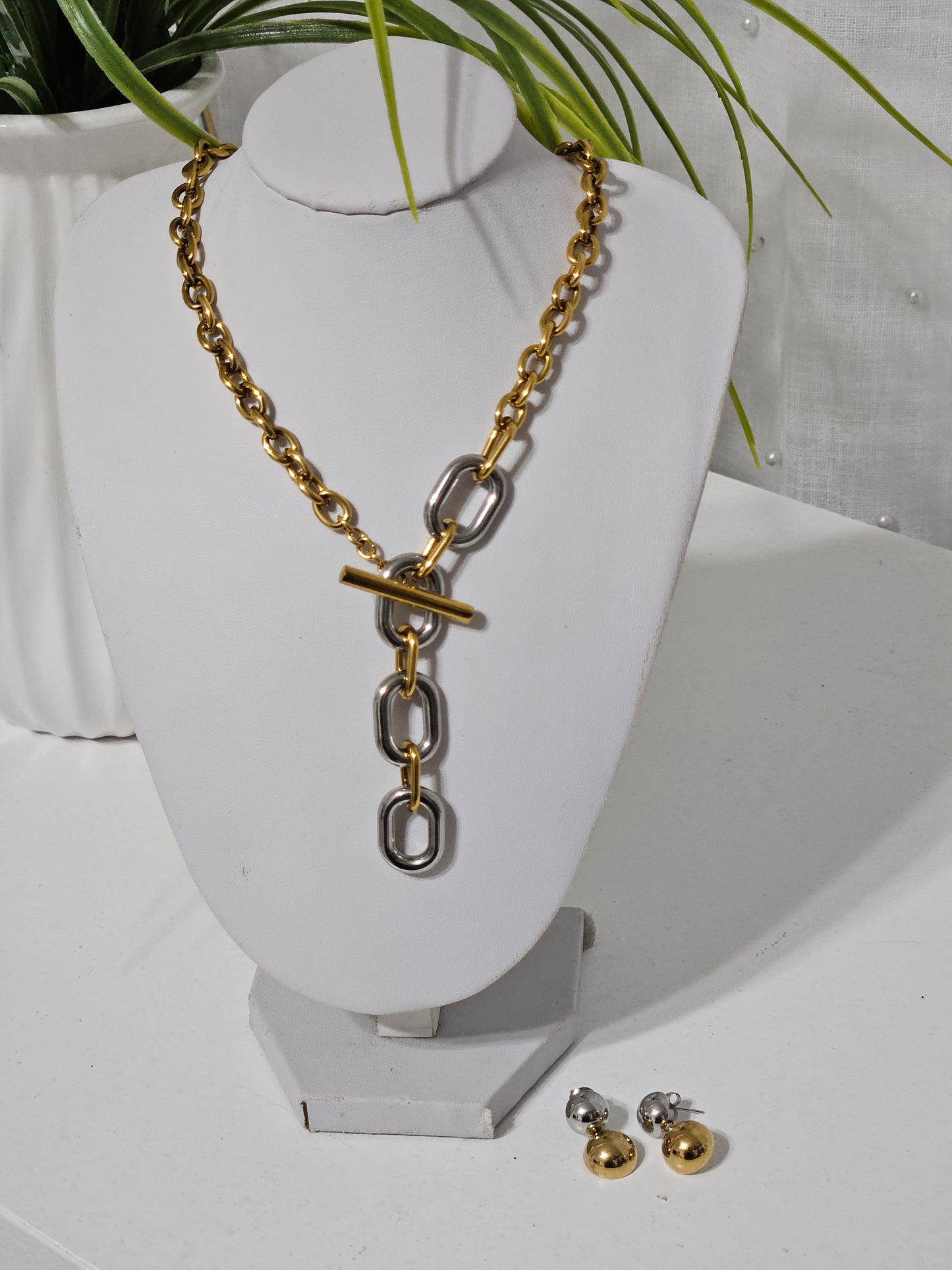 Kammy Necklace