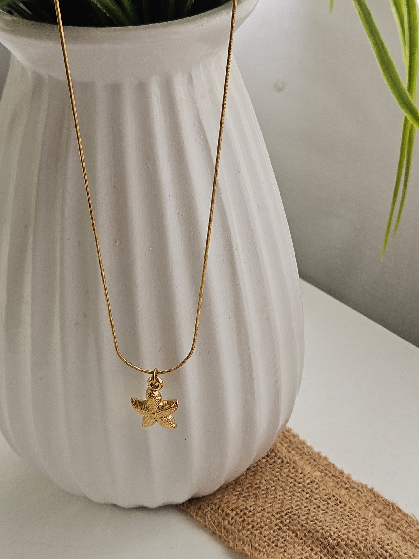 LARA NECKLACE