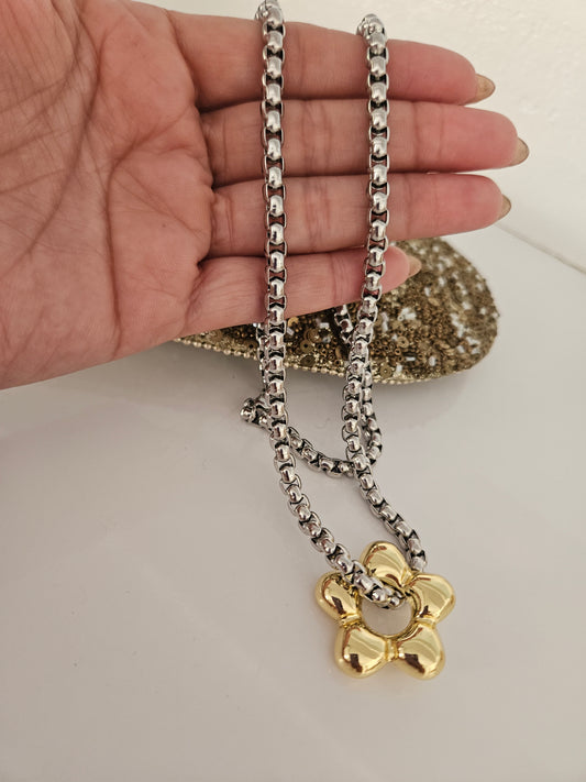 BIANCA NECKLACE