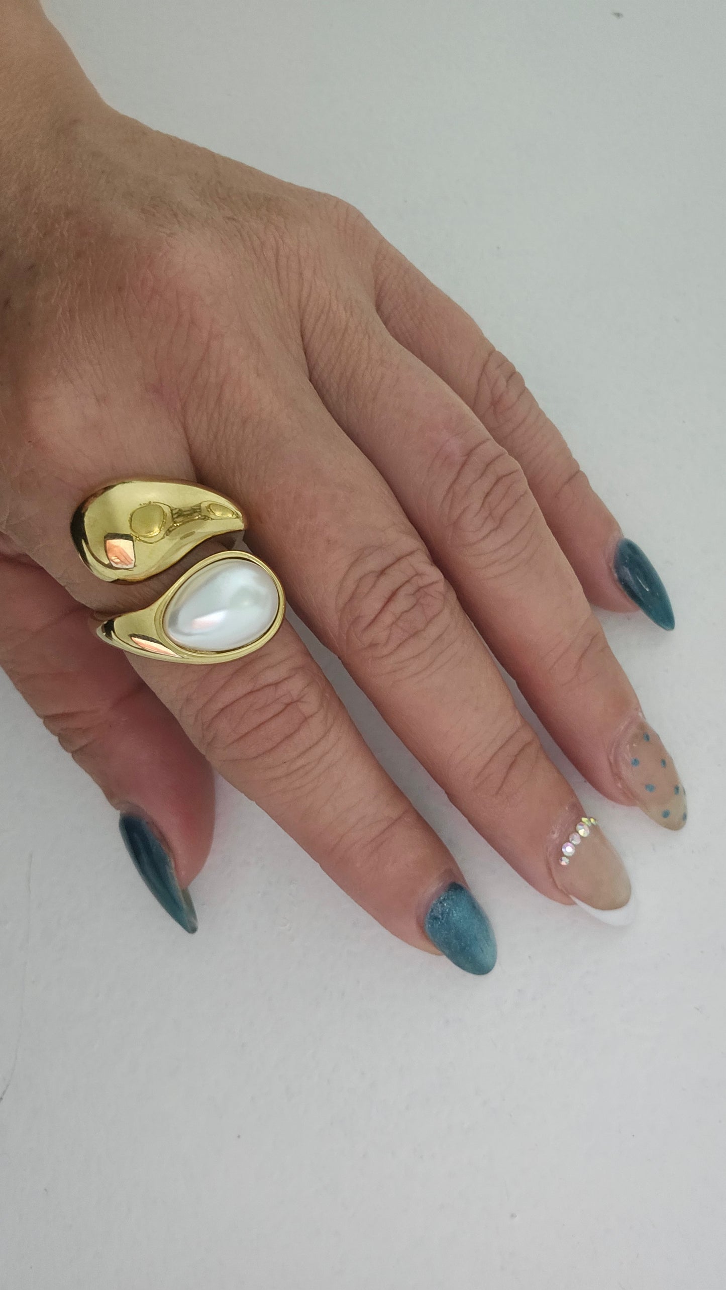 DAISY RING