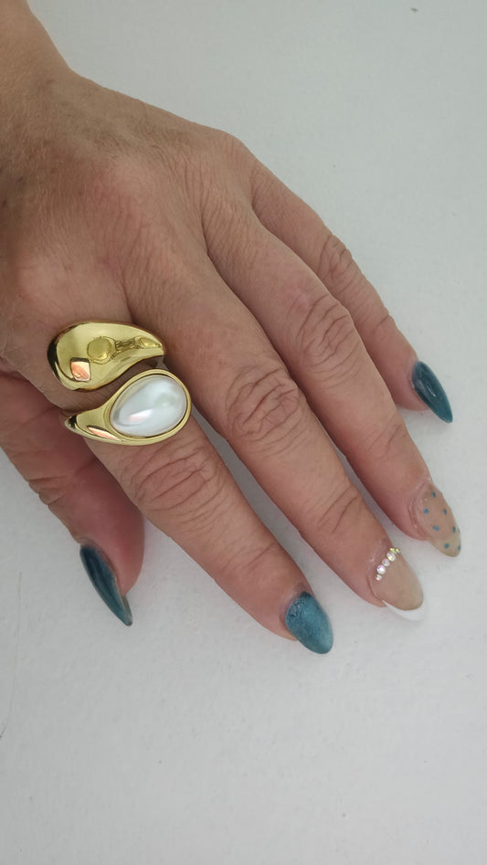 DAISY RING