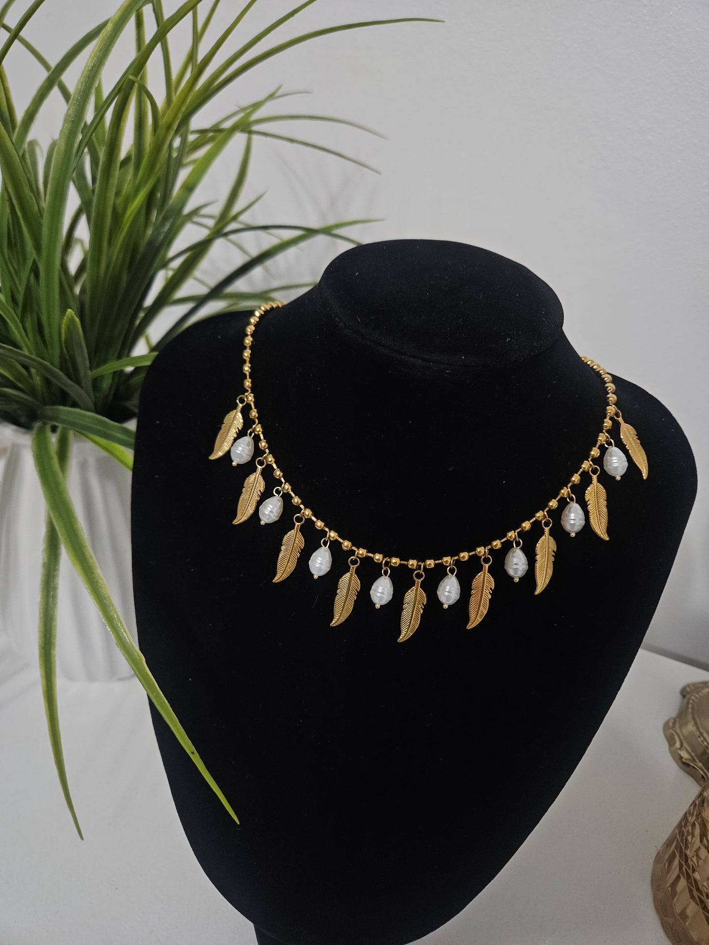 AMIRA NECKLACE