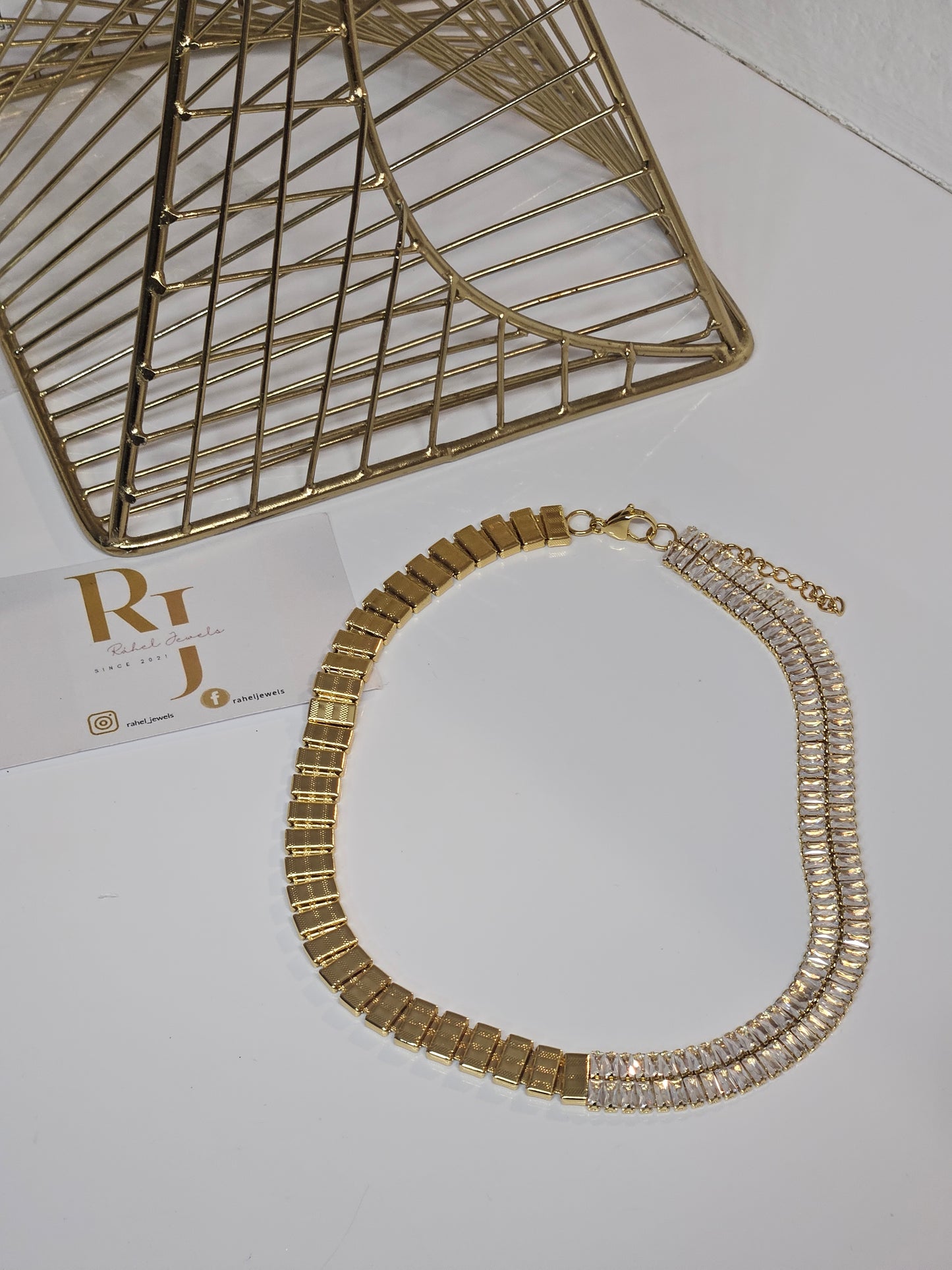 AZRA NECKLACE