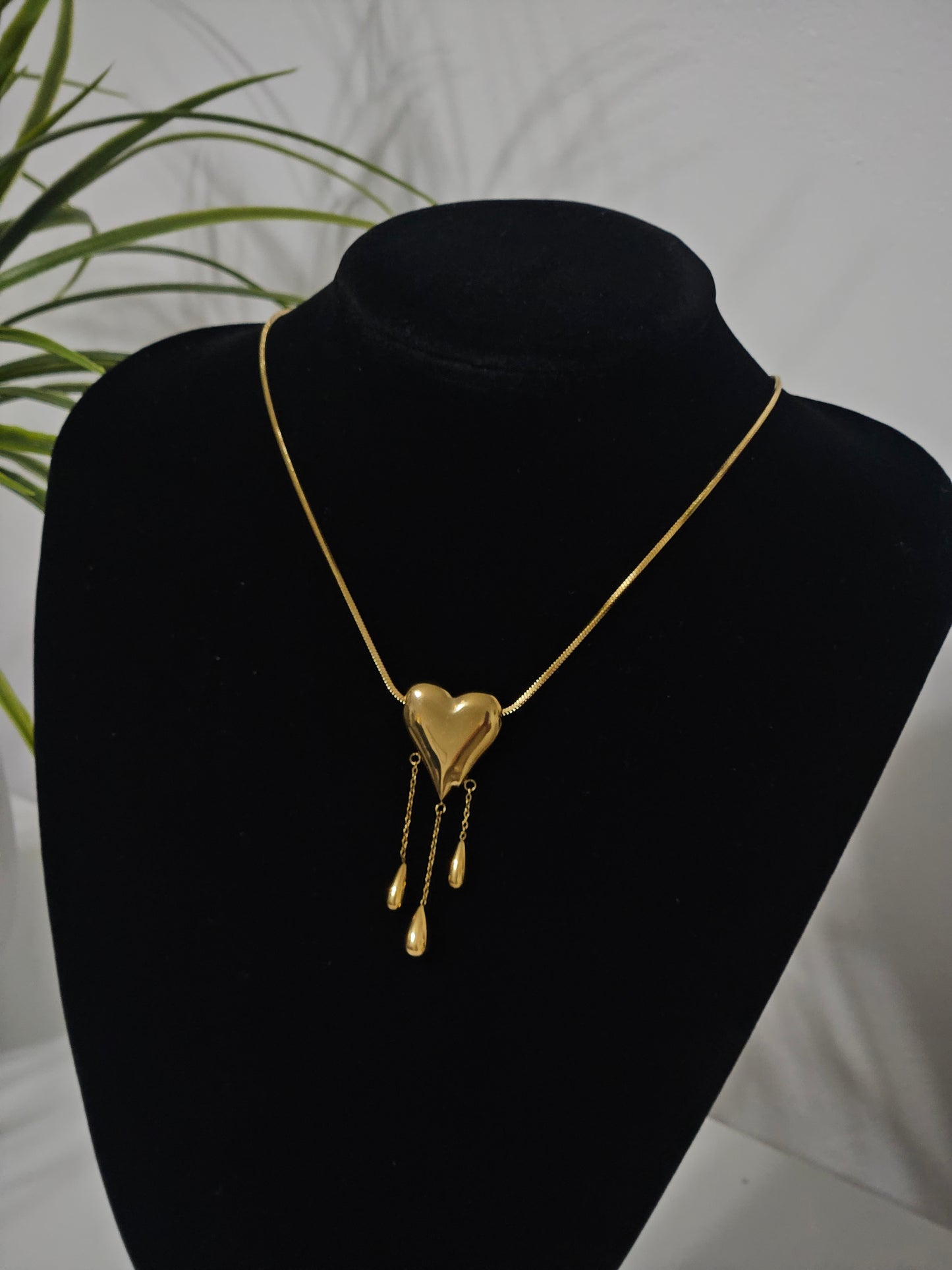 HELENA NECKLACE