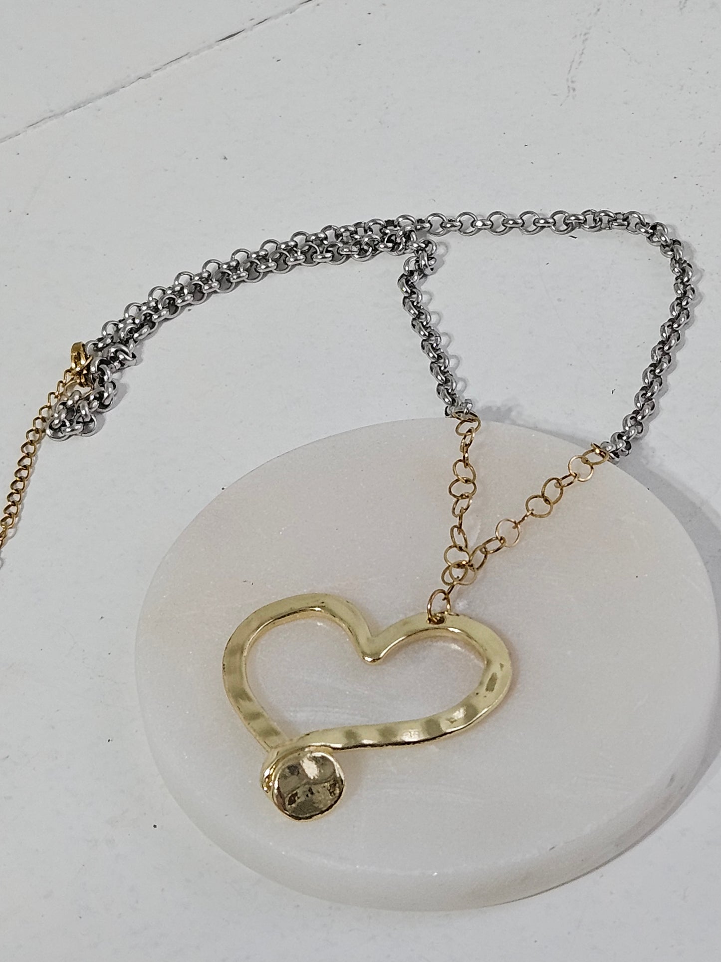 UNIK HEART NECKLACE