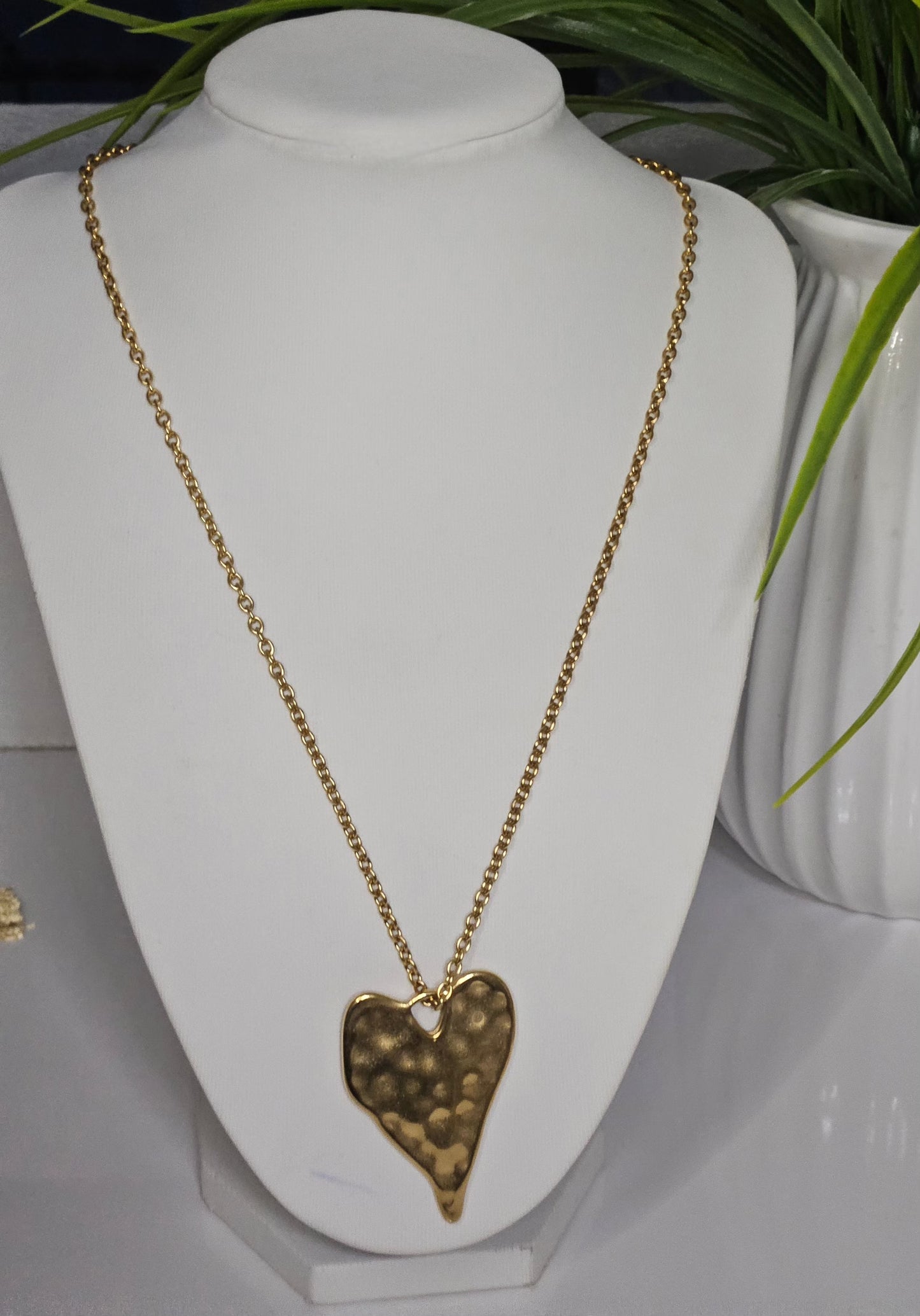 ARY NECKLACE
