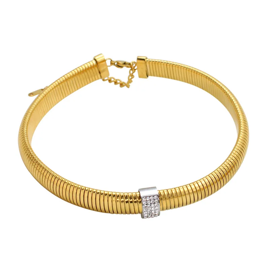CHIC GOLD NECKLACE